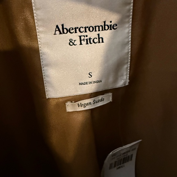 Abercrombie & Fitch Women’s Vegan Suede Bubble Bomber Jacket - Picture 8 of 10